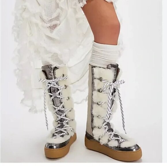 NEW Free People Wilder Mukluk Boots - Leather For Women 1125  8m4 - Picture 1 of 8